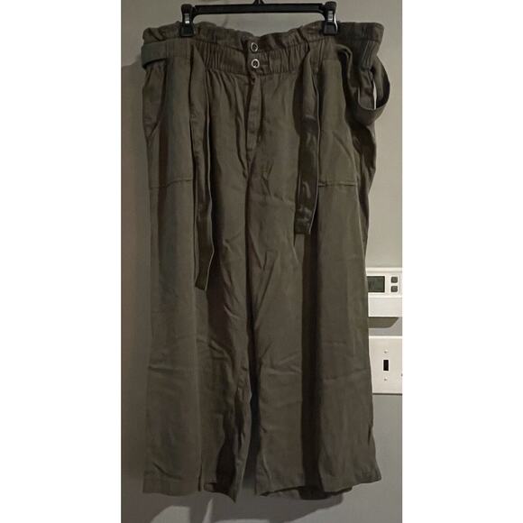 Torrid Pants Olive‎ Green Tencel Utility Cropped Wide Leg Womens Size 16 New - Picture 1 of 10